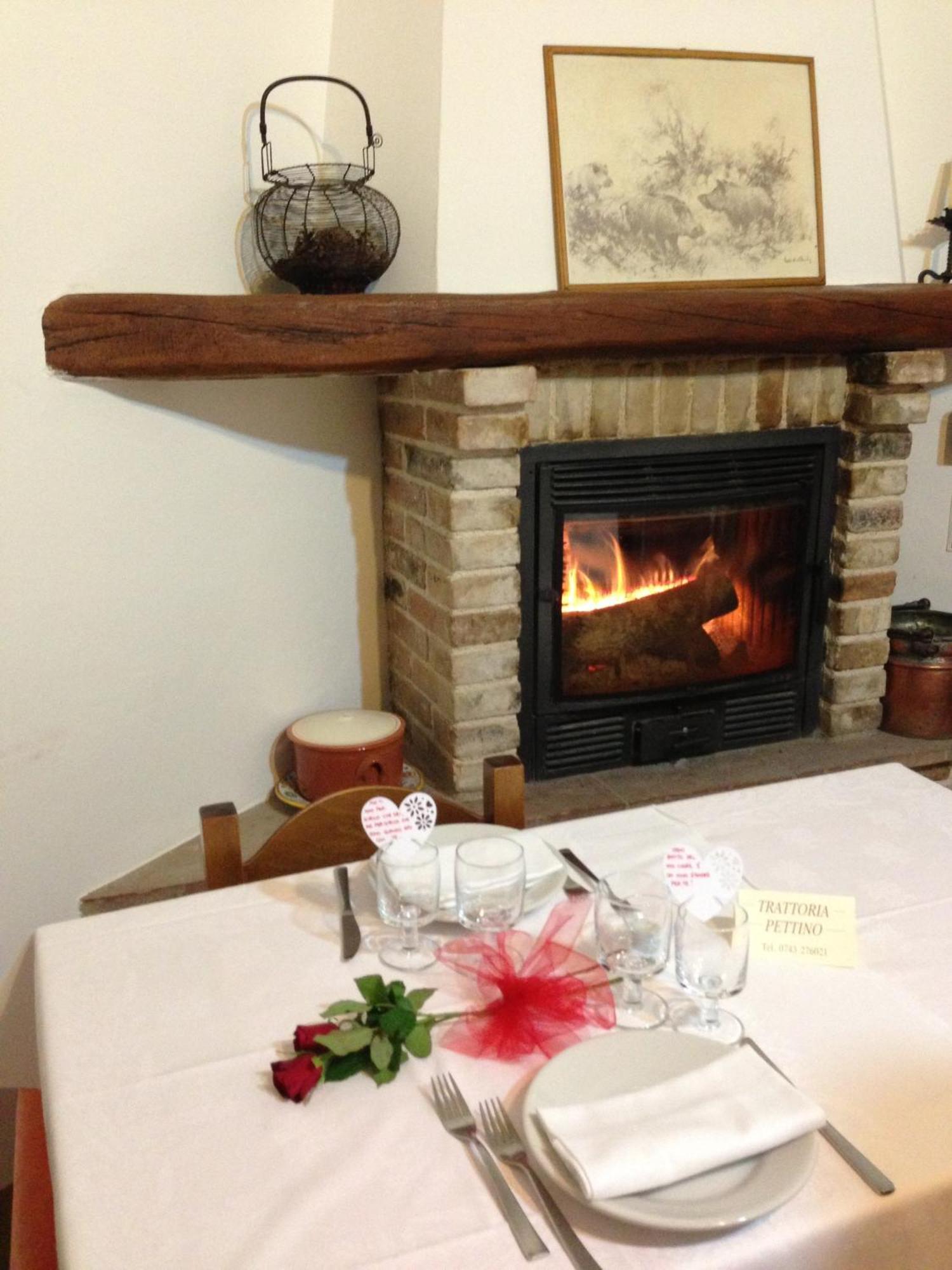 Agriturismo Pettino Кампело сул Клитуно Екстериор снимка